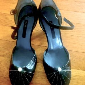 Marc Jacobs black suede Vero Cuoio Maryjane pumps size 7
